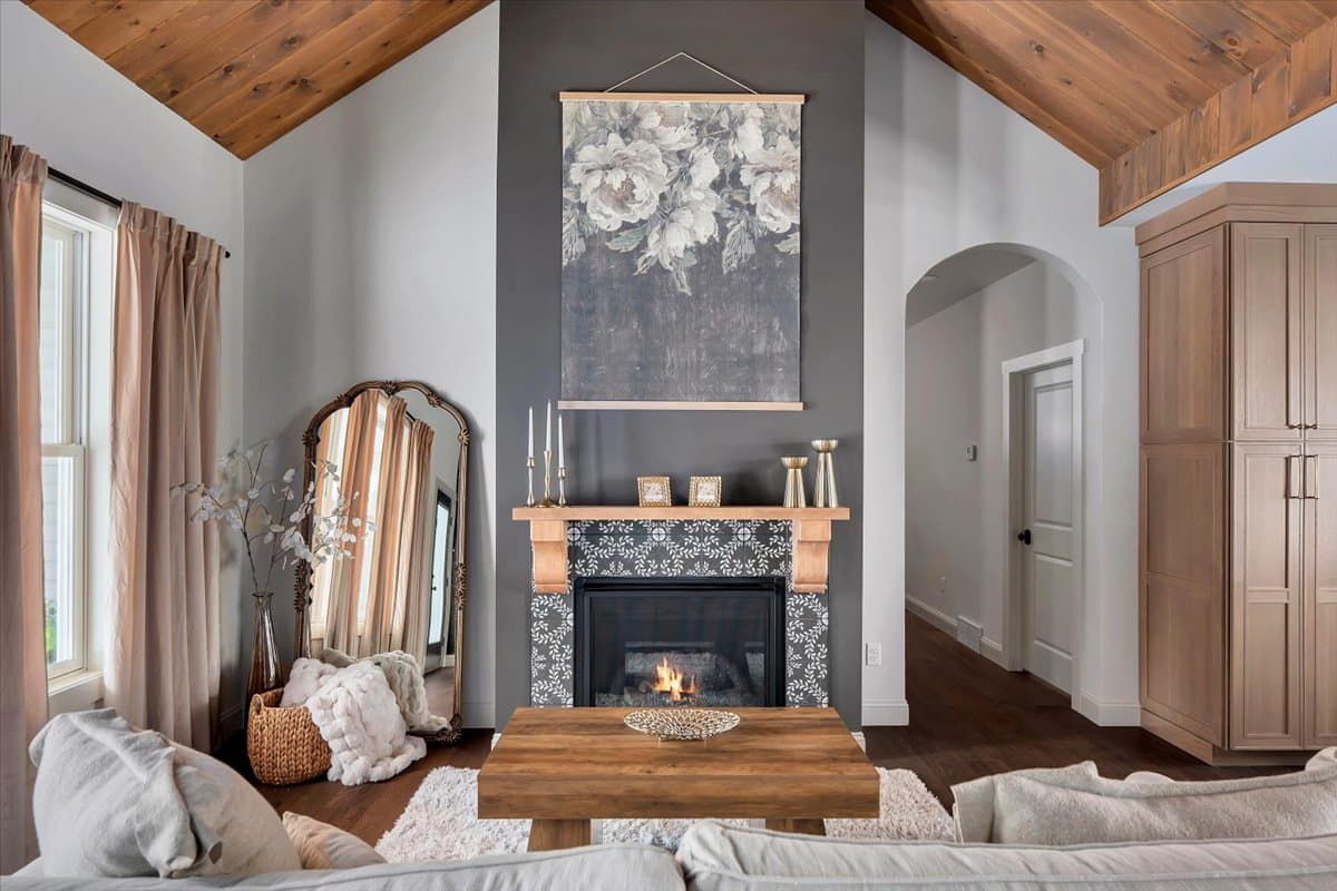 Woodland Hills I interior in Troy, New York (view 12)