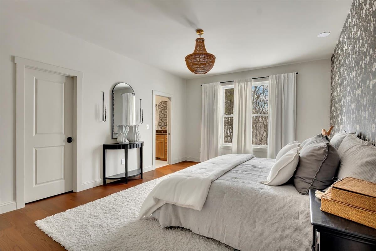 Woodland Hills I interior in Troy, New York (view 14)
