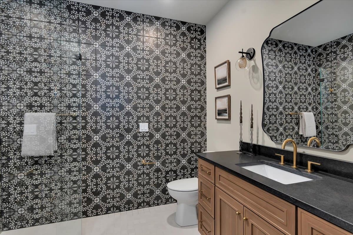 Woodland Hills I interior in Troy, New York (view 15)